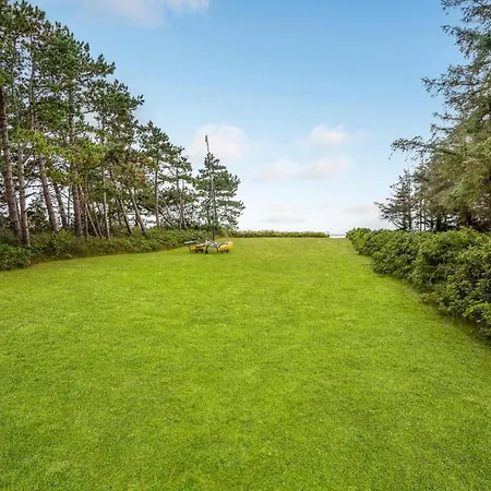 Holiday home 4 Bedroom Front In Sydals *